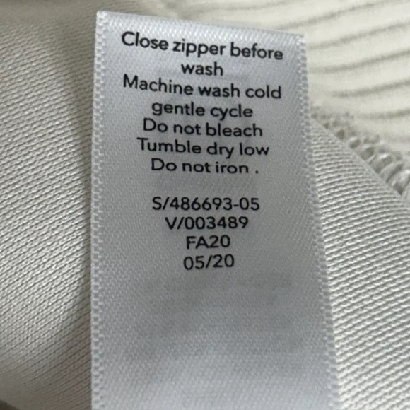 #40 Athleta “Cloud” Sherpa Jacket W/ Full Zip, Pockets & Mock Neck - Picture 9 of 11